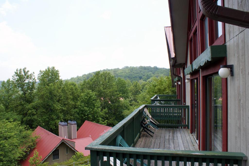 Hotel Alpine Crest